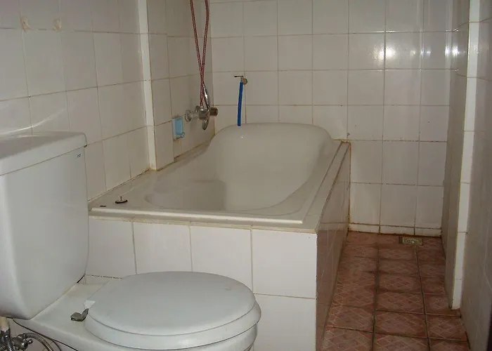 Hotel Loka House 3*
