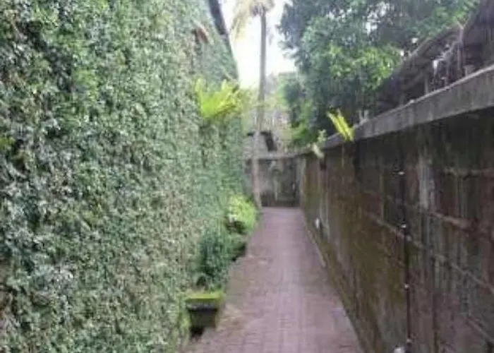 Hotel Loka House
